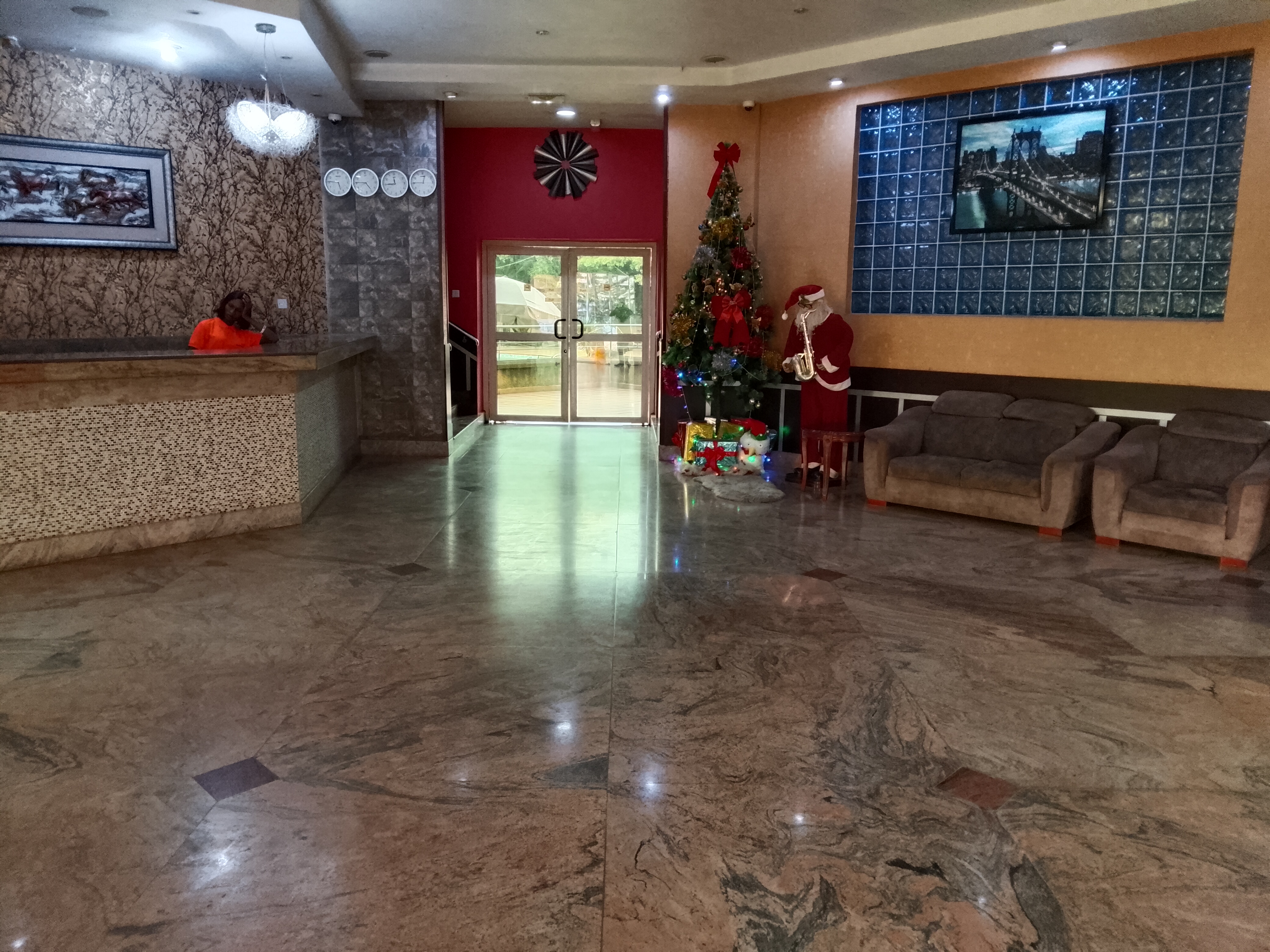 Ideal Nest Hotels - Slide 3